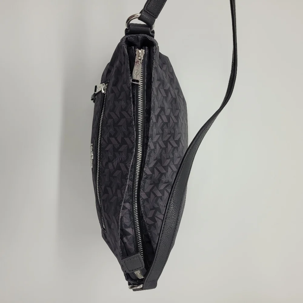 Kipling Sadie Hobo Shoulder Bag Lightweight Pockets Zippers Expandable Pockets